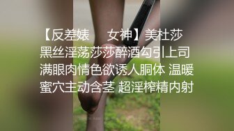 还有奶水的小少妇露脸镜头前赚生活费，好骚啊听指挥玩弄假鸡巴，口交舔弄淫声荡语好骚