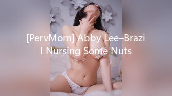 [PervMom] Abby Lee–Brazil Nursing Some Nuts