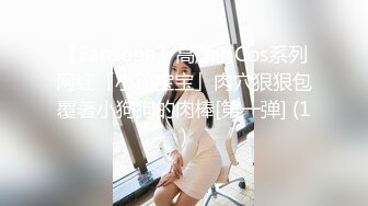 健身房里约站女教练