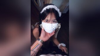 男：舔   女孩：唔  。颜射女神射了满满一脸，是反差婊没错了！