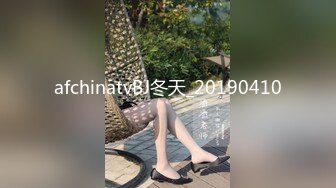 TWTP 公园女厕全景偷拍多位极品美女嘘嘘有个美女露奶头 (4)