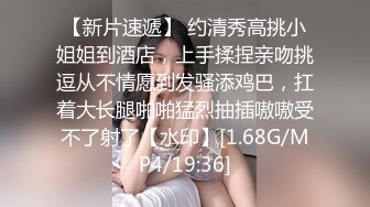 【淫荡指数9分高颜值女神】大战头套男，边插边用辣椒黄瓜爆菊，操的不够爽，电动伸缩假屌伺候，双洞齐插白浆四溅太骚了